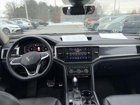 Used 2023 Volkswagen Atlas SEL R-Line image 15
