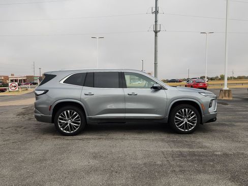 New 2026 Buick Enclave Avenir w/ Super Cruise Package image 7