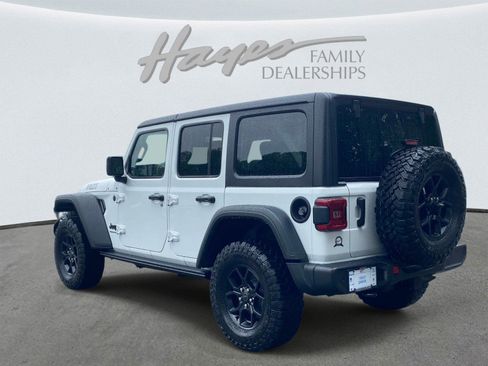 Used 2024 Jeep Wrangler Unlimited Sport AWD/4WD image 5