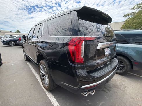 Used 2021 GMC Yukon Denali w/ Denali Premium Package AWD/4WD image 13