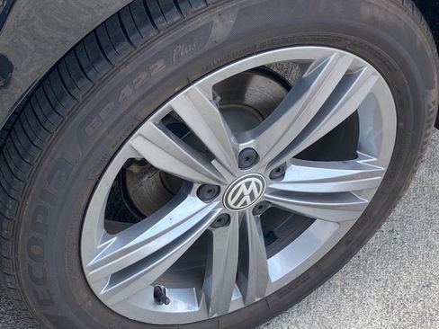 Used 2019 Volkswagen Jetta R-Line FWD image 20