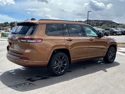 New 2026 Jeep Grand Cherokee L Limited AWD/4WD image 5