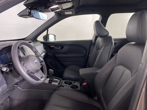 Used 2025 Subaru Forester Limited image 27