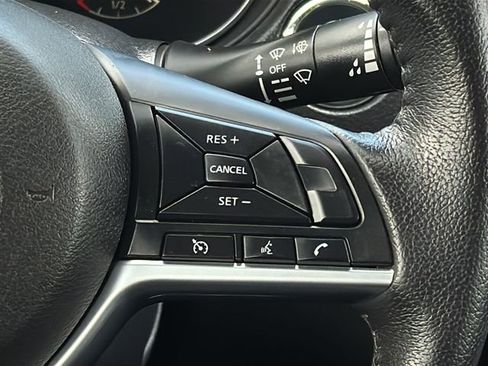 Used 2019 Nissan Rogue SV AWD/4WD image 26