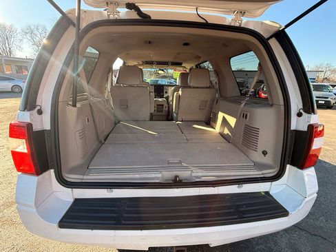 Used 2010 Ford Expedition Limited image 11
