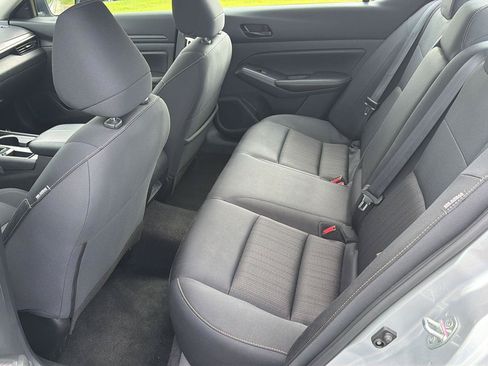Used 2024 Nissan Altima 2.5 SV FWD image 11