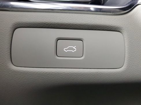 Used 2023 Volvo XC60 B5 Core w/ Climate Package image 37