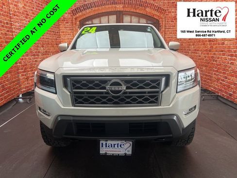 Used 2024 Nissan Frontier SL w/ Technology Package image 2