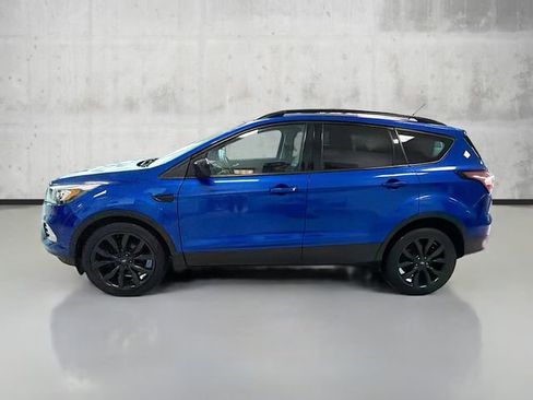 Used 2018 Ford Escape SE w/ SE Sport Appearance Package image 8
