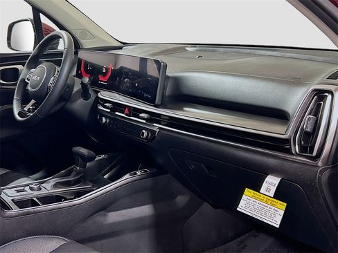 Used 2025 Kia Sorento S w/ Panoramic Sunroof Package image 29