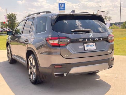 Used 2026 Honda Pilot Touring image 5
