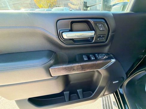 Used 2022 GMC Sierra 3500 Denali image 24