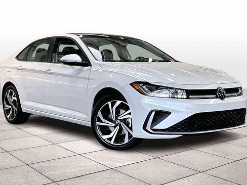 New 2026 Volkswagen Jetta SEL image 2