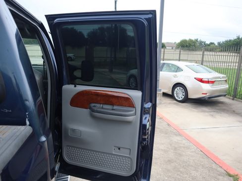 Used 2003 Ford F250 XL image 27
