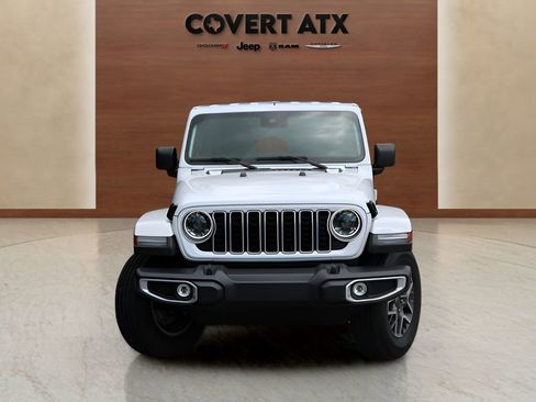 Used 2025 Jeep Wrangler Unlimited Sahara AWD/4WD image 8