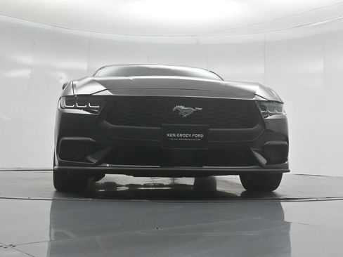 Used 2024 Ford Mustang Coupe RWD image 37