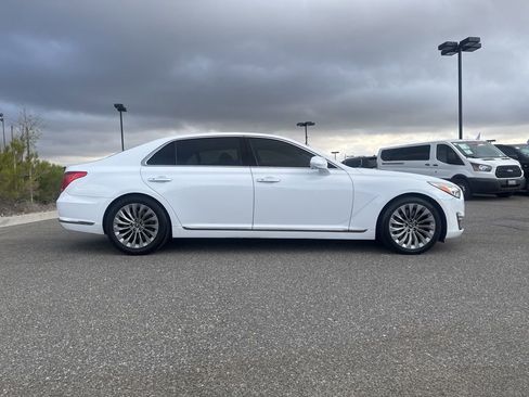 Used 2017 Genesis G90 3.3T Premium RWD image 4