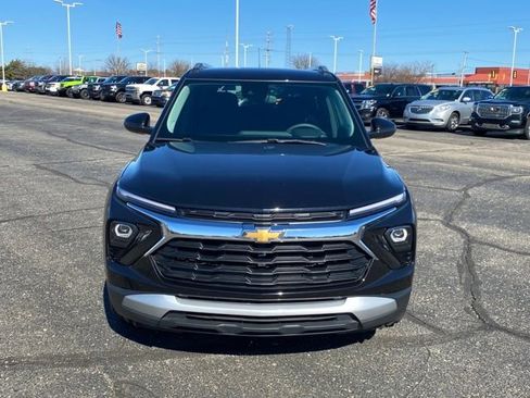 Certified 2025 Chevrolet TrailBlazer LT image 2