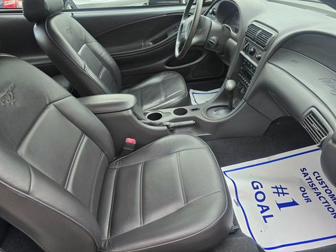 Used 2001 Ford Mustang Premium RWD image 11