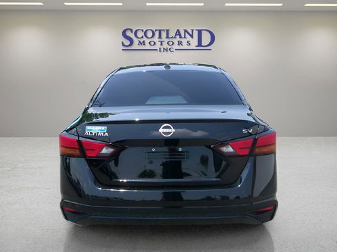 Used 2024 Nissan Altima 2.5 SV image 7