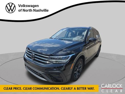 Used 2023 Volkswagen Tiguan SE FWD image 1