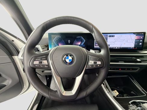Certified 2025 BMW X5 xDrive40i w/ Executive Package image 12