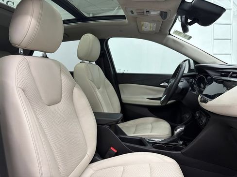 Used 2020 Buick Encore GX Essence w/ Experience Buick Package FWD image 33