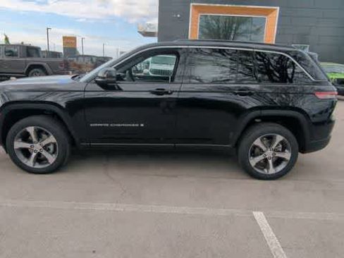 New 2026 Jeep Grand Cherokee Limited w/ Luxury Tech Group II AWD/4WD image 5
