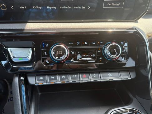 Used 2025 GMC Sierra 1500 AT4 w/ AT4 Premium Package AWD/4WD image 27