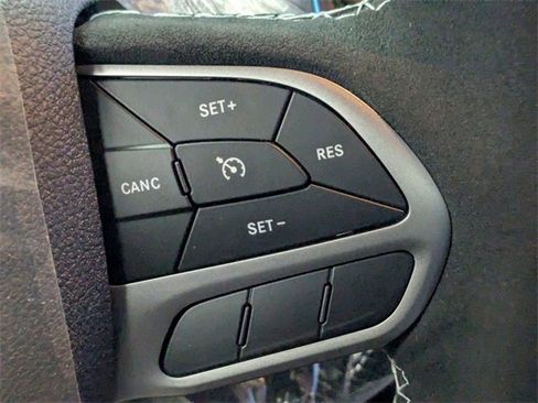 Used 2022 Dodge Challenger SRT Hellcat image 16