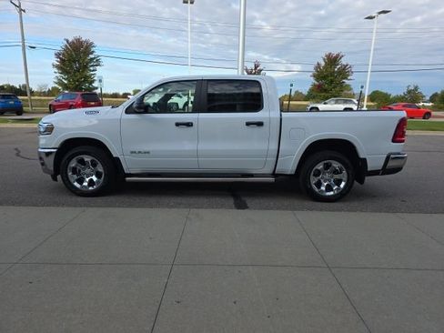 Certified 2025 RAM 1500 Big Horn AWD/4WD image 11