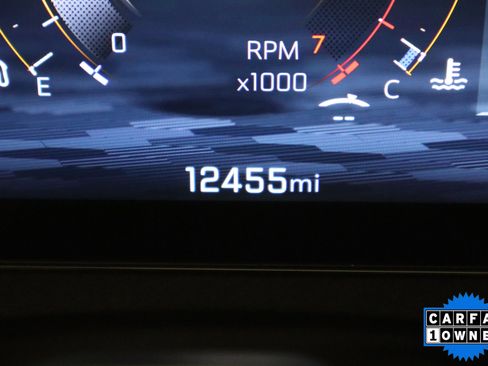 Used 2025 Chevrolet Traverse RS image 19