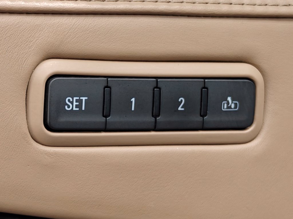 Used 2018 Cadillac Escalade Platinum AWD/4WD image 64