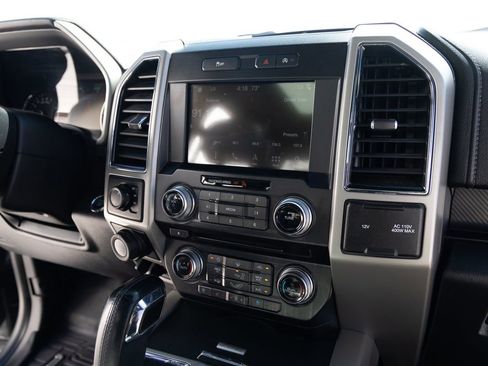 Used 2018 Ford F150 Lariat w/ Equipment Group 502A Luxury AWD/4WD image 29