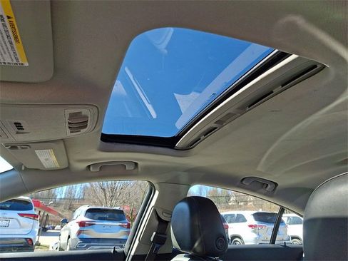 Used 2017 Buick Regal Premium w/ Driver Confidence Package #1 image 14