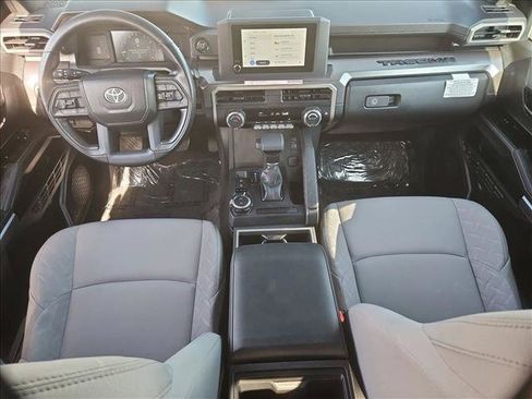 Certified 2026 Toyota Tacoma SR5 AWD/4WD image 22