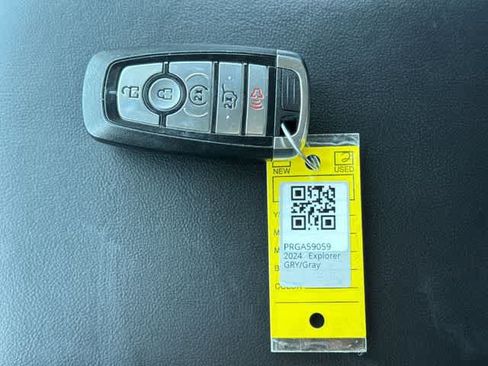 Used 2024 Ford Explorer XLT w/ Equipment Group 202A AWD/4WD image 33