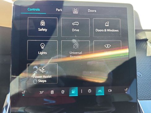 Used 2025 Cadillac Escalade ESV Sport w/ Touring Package image 27