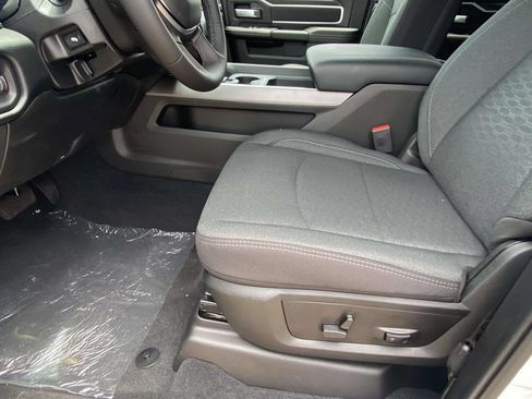 New 2026 RAM 2500 Big Horn AWD/4WD image 41