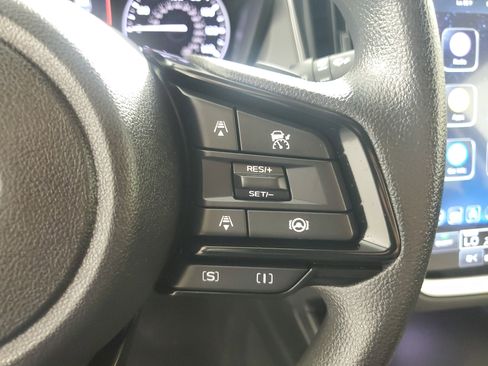 Used 2025 Subaru Crosstrek 2.0i Premium AWD/4WD image 23