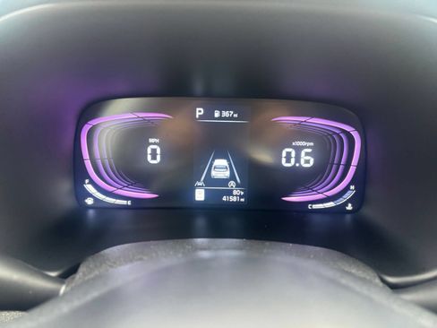 Used 2025 Kia Soul LX w/ LX Technology Package FWD image 37