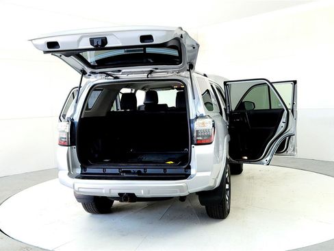 Used 2023 Toyota 4Runner TRD Off-Road Premium image 11