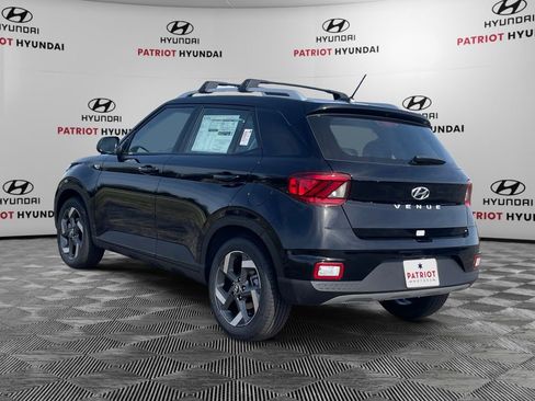 New 2026 Hyundai Venue SEL FWD image 5