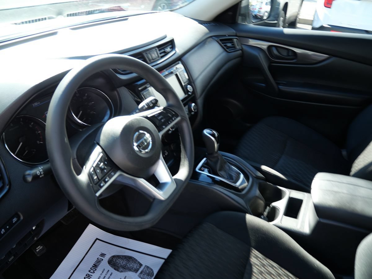 Used 2019 Nissan Rogue S AWD/4WD image 12