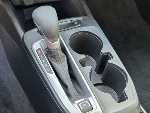 Used 2025 Chevrolet Trax LS image 22