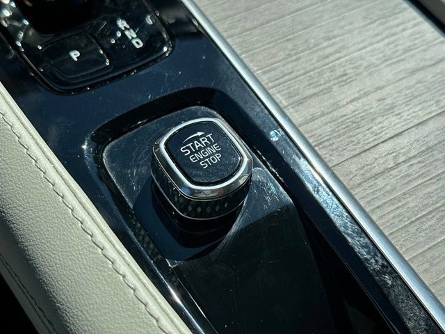 Certified 2023 Volvo XC90 B6 Ultimate w/ Protection Package AWD/4WD image 30