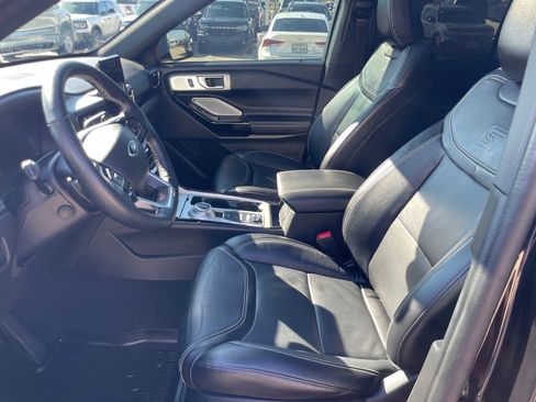 Used 2023 Ford Explorer ST w/ Equipment Group 401A image 9