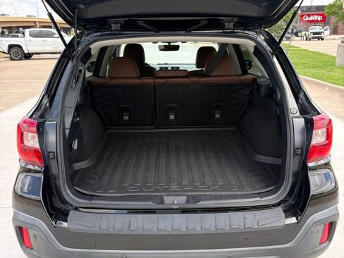 Used 2018 Subaru Outback 2.5i Touring AWD/4WD image 9