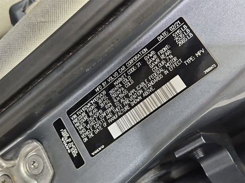 Used 2021 Volvo V60 T5 Cross Country image 38