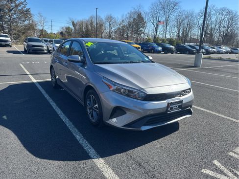 Certified 2024 Kia Forte LXS image 1